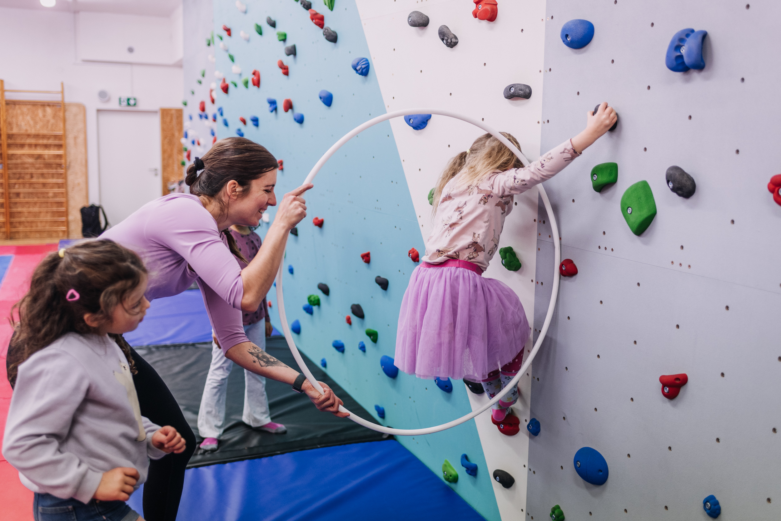 Boulder – kruh u stěny